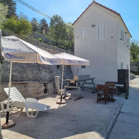 Porto Njegusi A2 Apartman Cetinje Kültér fotó